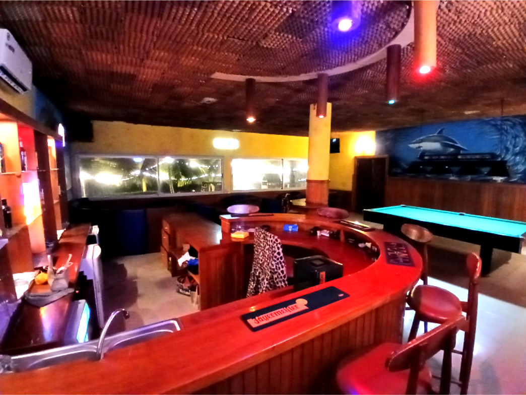 Ambiance soirée au bar